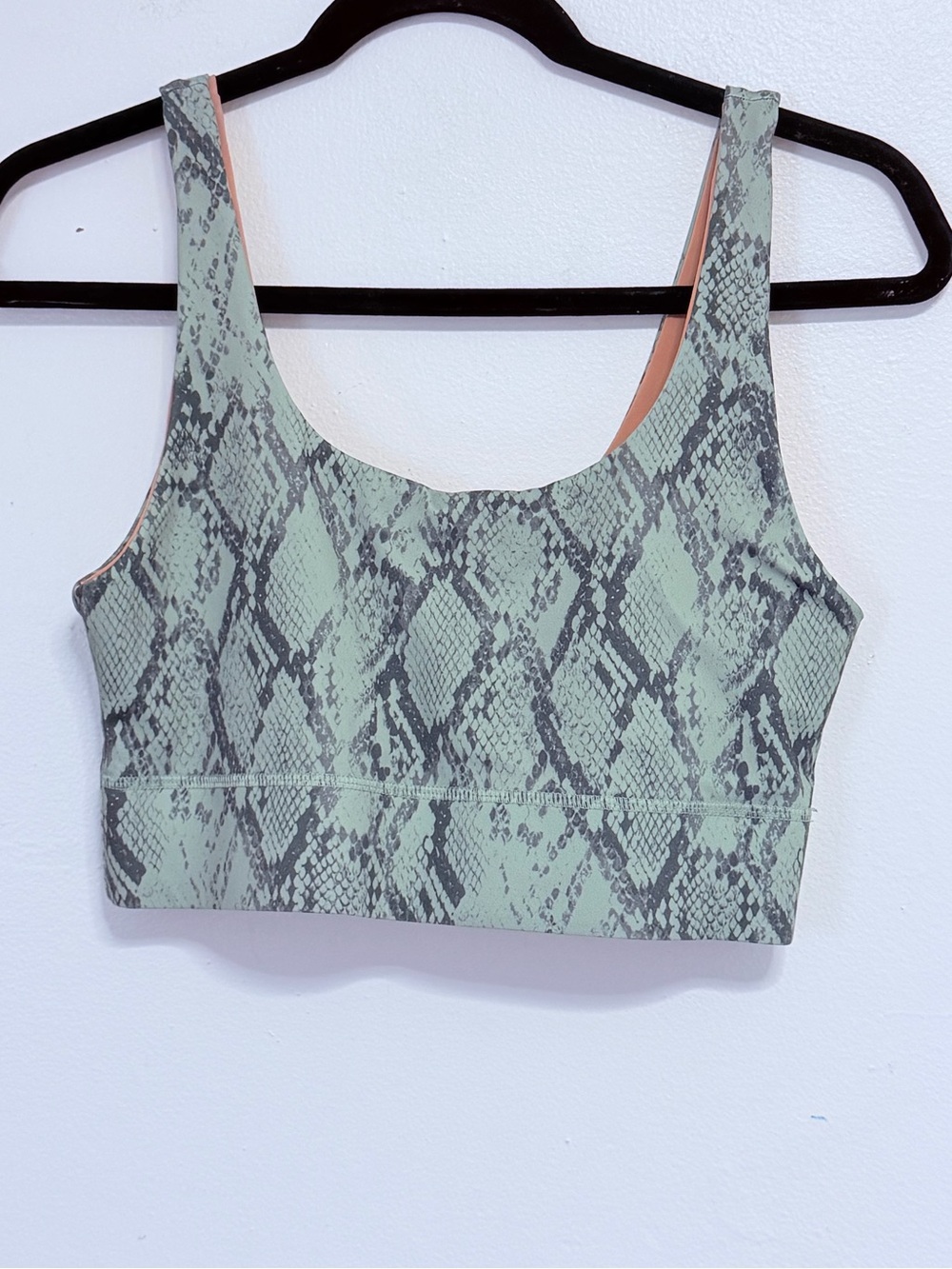 Fabletics Harlyn Reversible Midi Med Impact Sports Bra Cactus Snake Pink Large